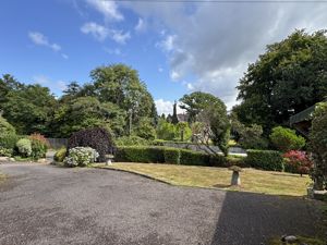 Photo 19- click for photo gallery